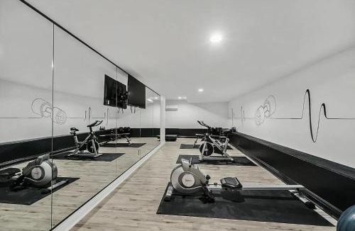 Mission Hills Villa | 8000sf 7BR Villa Casita Pool Spa Gym & Games