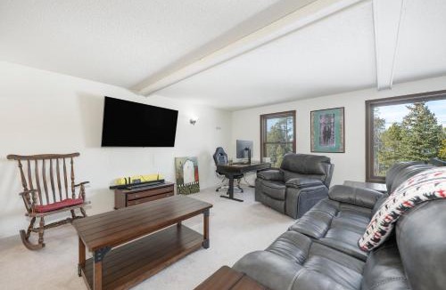 Grand Lake House | 874 Kinnikinnick Rd