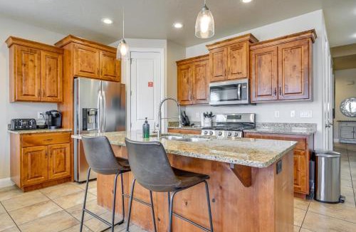 St. George House | 9 Mi to Sand Hollow! Family Duplex w/Resort Perks