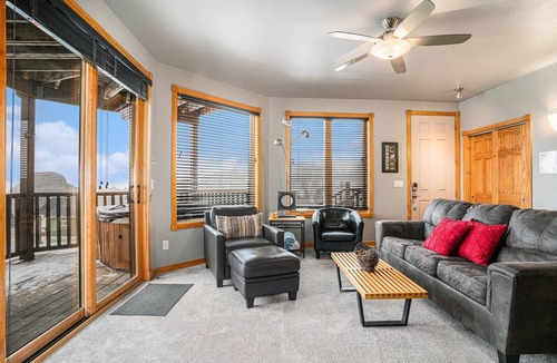 Estes Park Condo | 94 m² Condo ∙ 2 bedrooms ∙ 6 guests