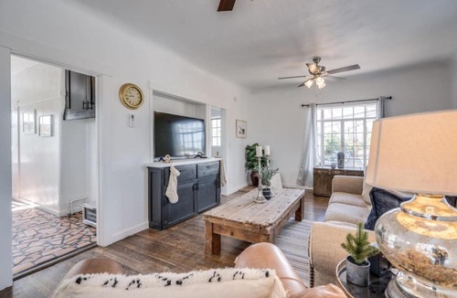 Tucson House | 940A Florita