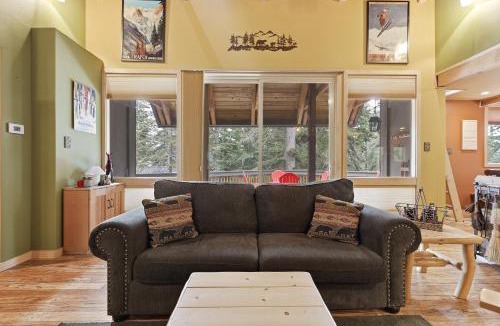 Bear Valley House | A-Frame Home with Deck & BBQ - VH223 cabin