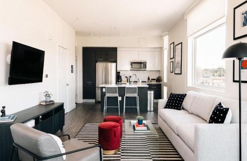 Highland House | A Luxe Point of View - Pet-Friendly - Zuni Lofts