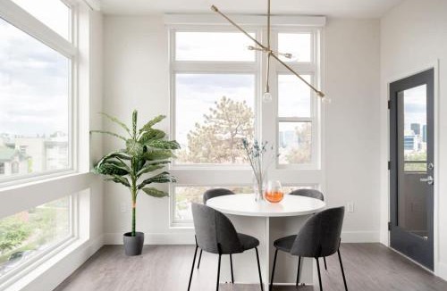 Highland House | A Luxe Point of View - Pet-Friendly - Zuni Lofts