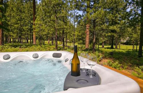 Black Butte Ranch House | A modern mountain retreat designed for gathering comfort and connection
