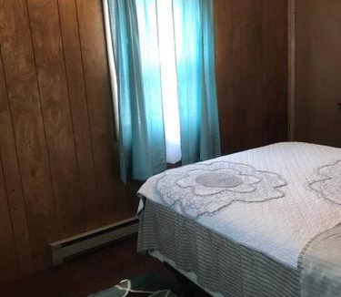 South Bend Apartment | A Quaint, Private 1 Bdrm Apt