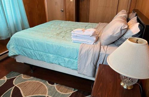 South Bend Apartment | A Quaint, Private 1 Bdrm Apt