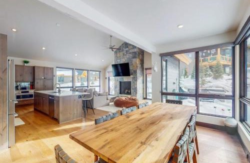 Silverthorne House | A Slice of Silverthorne