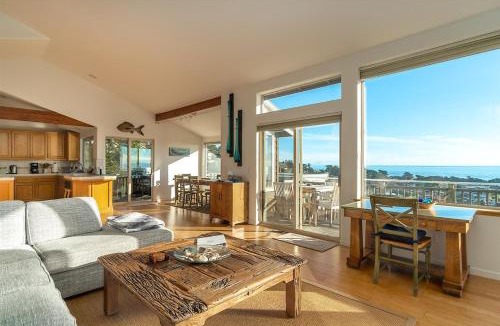 Marine Terrace House | A Whale Watcher