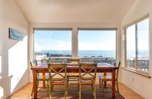 Marine Terrace House | A Whale Watcher