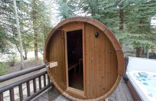 Ketchum House | Abode at Frenchmans sauna hot tub Ketchum