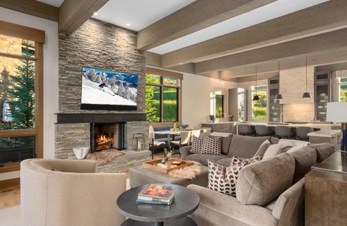 Sun Valley House | Abode at White Clouds hot tub Sun Valley