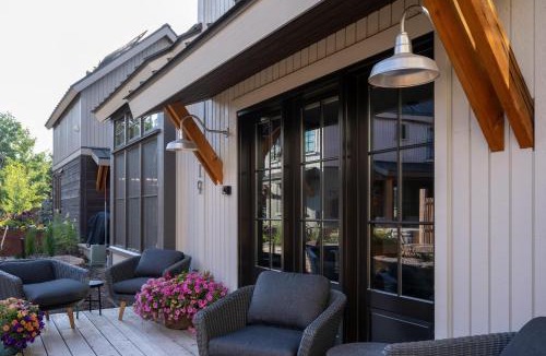 Crested Butte House | Academy Place | Fairy Slipper
