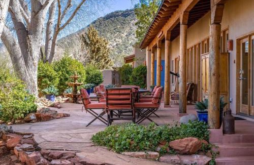 Oak Creek Apartment | Adobe Hacienda - Anasazi Suite