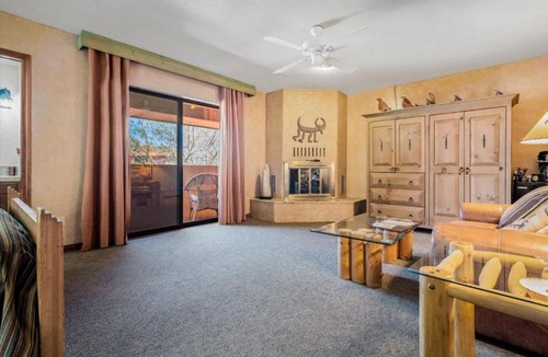 Oak Creek Apartment | Adobe Village Suite Southwest