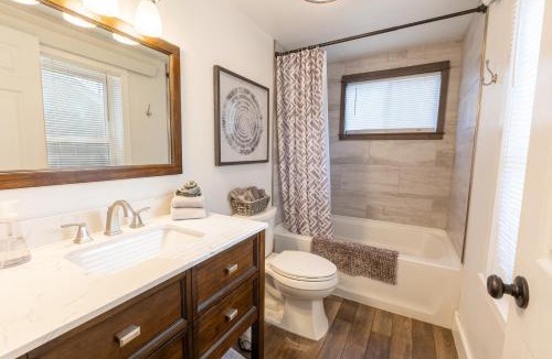 Rapid City House | Adorable Bungalow w/Private Patio Mins away from Downtown Rapid City