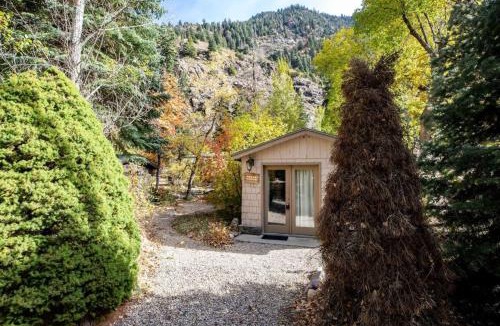 Snowbird Apartment | Adorable Studio Cabin on Big Cottonwood River