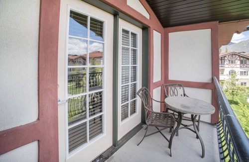 Midway Villa | Adventure Hub~Backcountry Ski|Snowmobile|Scuba Diving Villa 3022-2