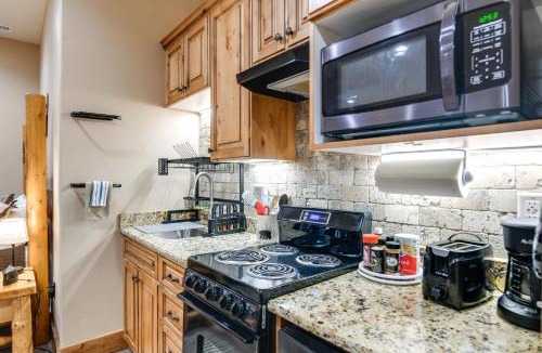 Island Park House | Adventurer's Studio ~ 20 Mi to West Yellowstone!