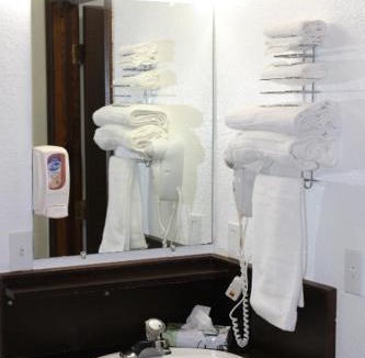 Kalispell Hotel | Aero Inn