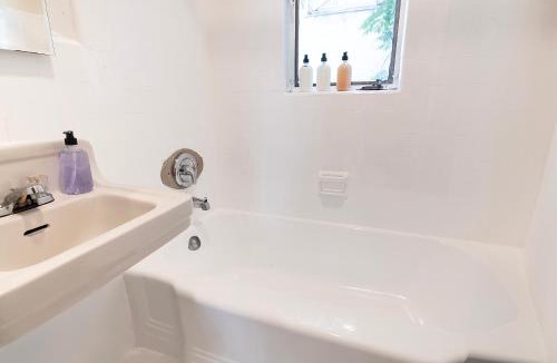 Beverly Hills Apartment | Affordable One-Bedroom Close to Pico and Beverly Hills