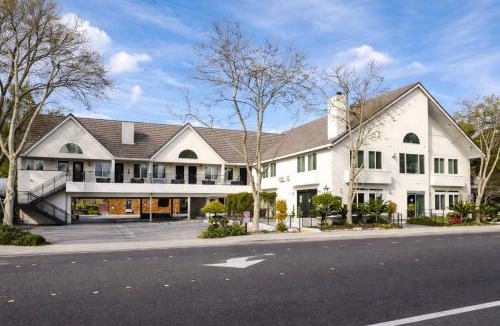 Davis Hotel | Aggie Inn, an Ascend Collection Hotel