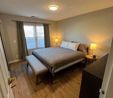 South Central Omaha Apartment | Aksarben Living-Cozy 1 BDRM 1 BA