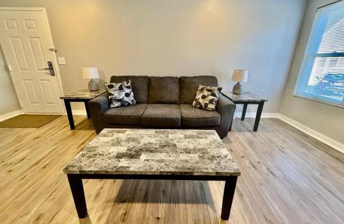 South Central Omaha Apartment | Aksarben View Gem-Near UNO