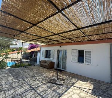 Dobra Voda House | Albina's house