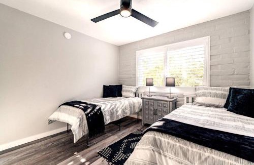 Tucson Apartment | Alegria Corner - Charming dog-friendly, 2BR-1BA with Pool, Mountain Views