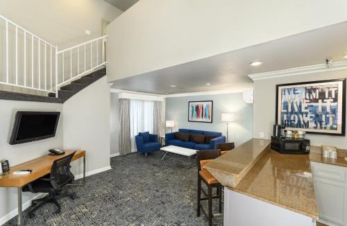 Las Vegas Hotel | Alexis Park All Suite Resort