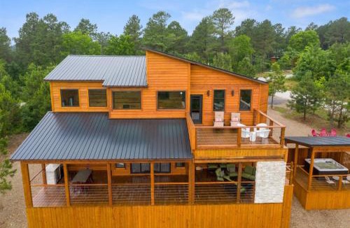Broken Bow House | All About The View