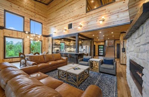 Broken Bow House | All About The View