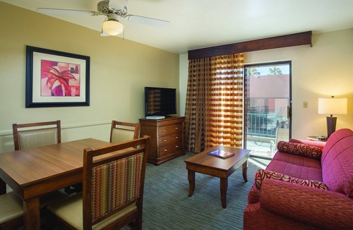 Lake Havasu City House | All the comforts of home!