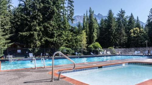 Glacier House | AlpenView