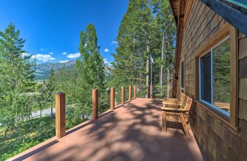 Alpine House | Alpine Adventures: Cozy Log Cabin w/Deck & Views!