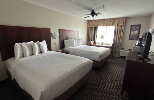 Gunnison Hotel | Alpine Inn & Suites