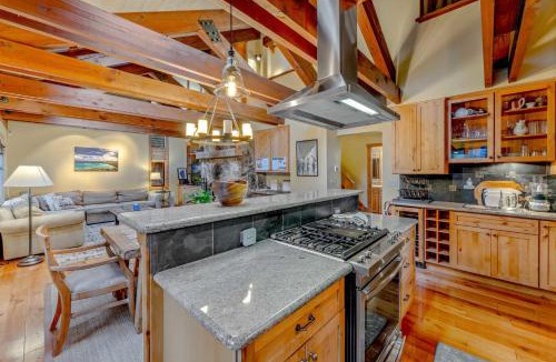 Alpine Meadows House | Alpine Meadows Retreat 3 Min to Base with Hot Tub