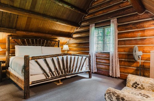 Enumclaw Hotel | Alta Crystal Resort