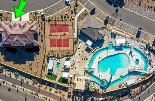 Washington House | Always the Weekend - Pool, Lazy River, Waterslide