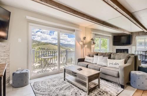 Dillon House | Amazing Lake and Mountain Views!