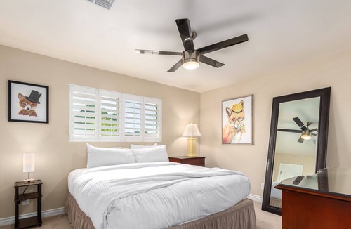 Hy-view House | *Amazing Rates!* | Scottsdale Park Place