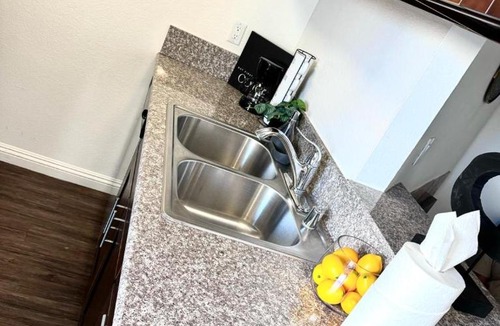 Hollywood Apartment | Amazing Universal Studios Loft FREE parking