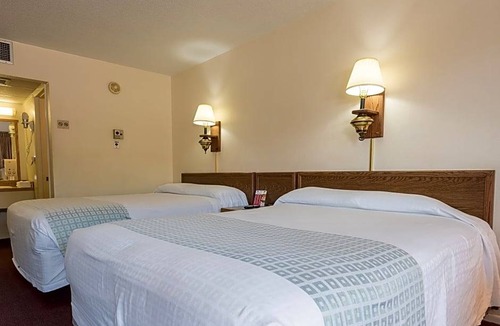 Hot Springs Hotel | Americas Best Value Inn by the River Hot Springs