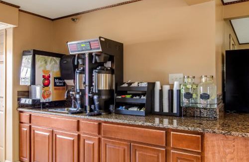 Fort Collins Hotel | Americas Best Value Inn & Suites Ft Collins E at I-25