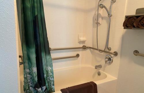 Salmon Hotel | Americas Best Value Inn Salmon