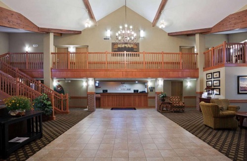 Fort Pierre Hotel | AmericInn by Wyndham Fort Pierre Conference Center