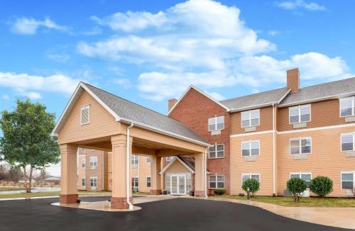 Fulton Hotel | AmericInn by Wyndham Fulton Clinton