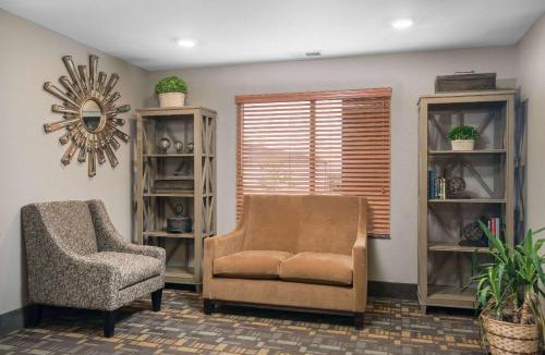 Hartford Hotel | AmericInn by Wyndham Hartford SD