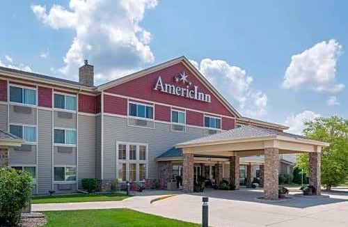 Newton Hotel | AmericInn by Wyndham Newton